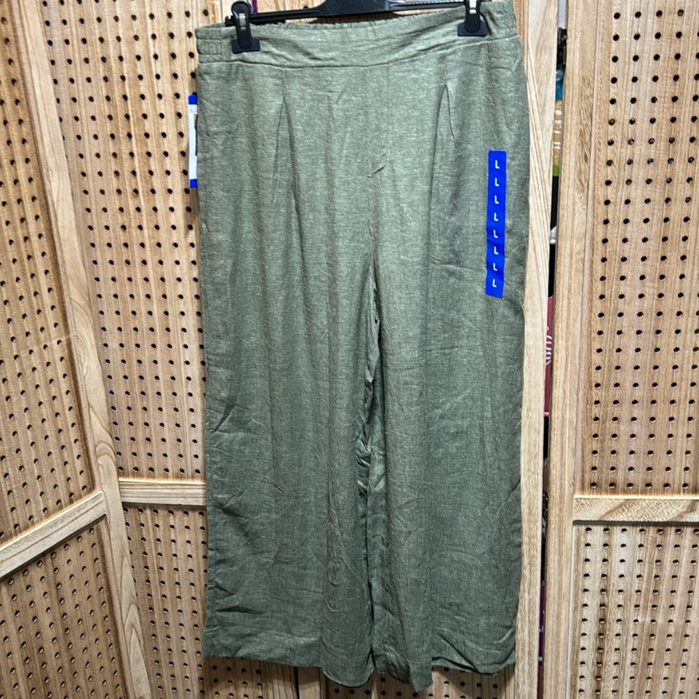 Ella Moss Olive Wide-Leg Cropped Pleated Pants - Picture 4 of 13